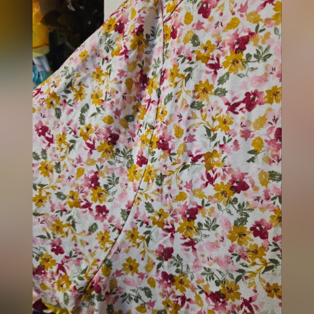 Torrid Floral Super Soft Tee - Picture 4 of 6
